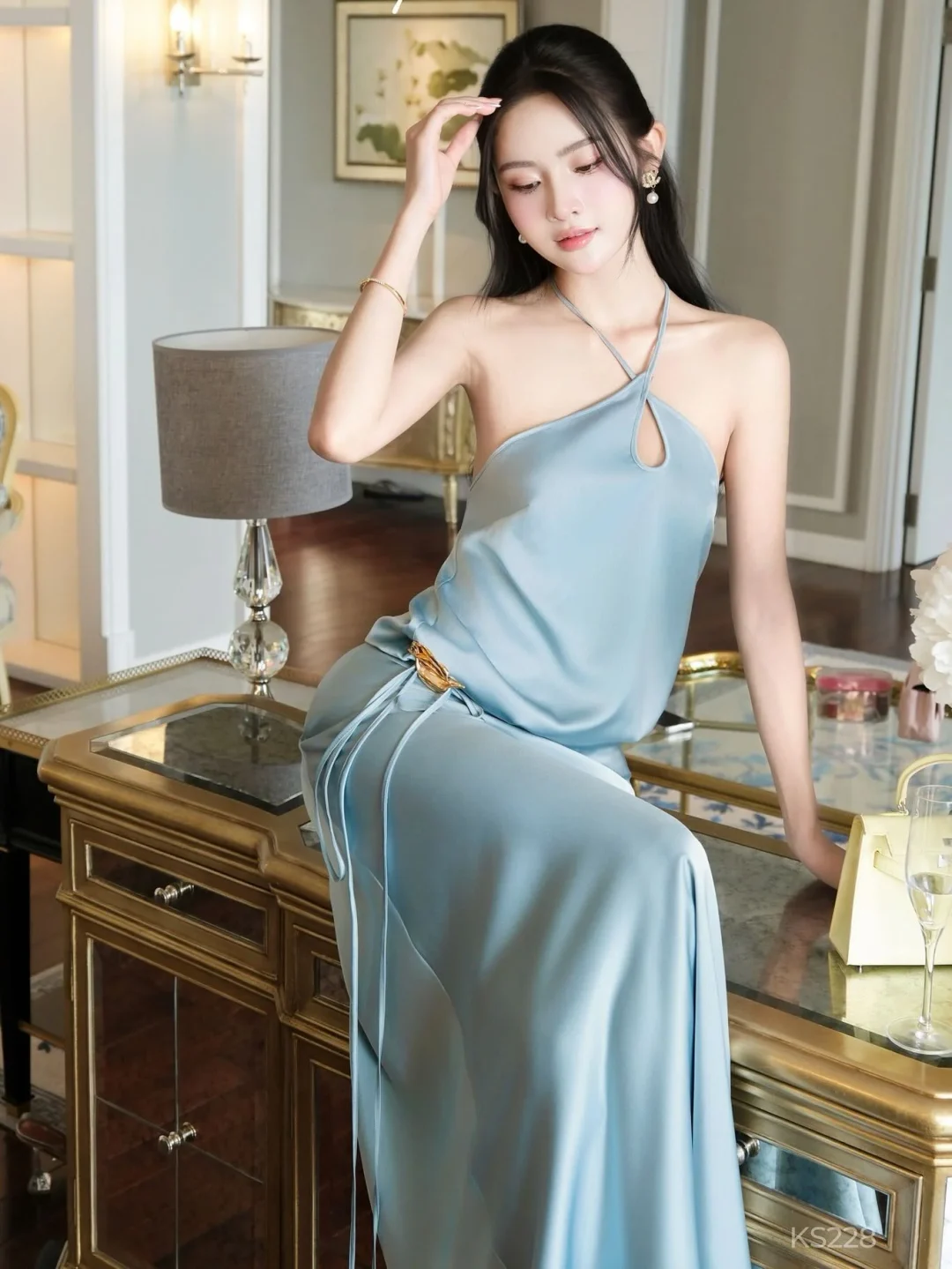 Ảnh 4 của Đầm lụa dài xanh nhạt KHIẾT size S