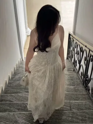 Photo 2 of Váy dạ hội ren trắng be freesize nữ