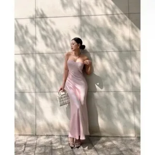 Ảnh 2 của Váy dài cúp ngực tay phồng hồng pastel
