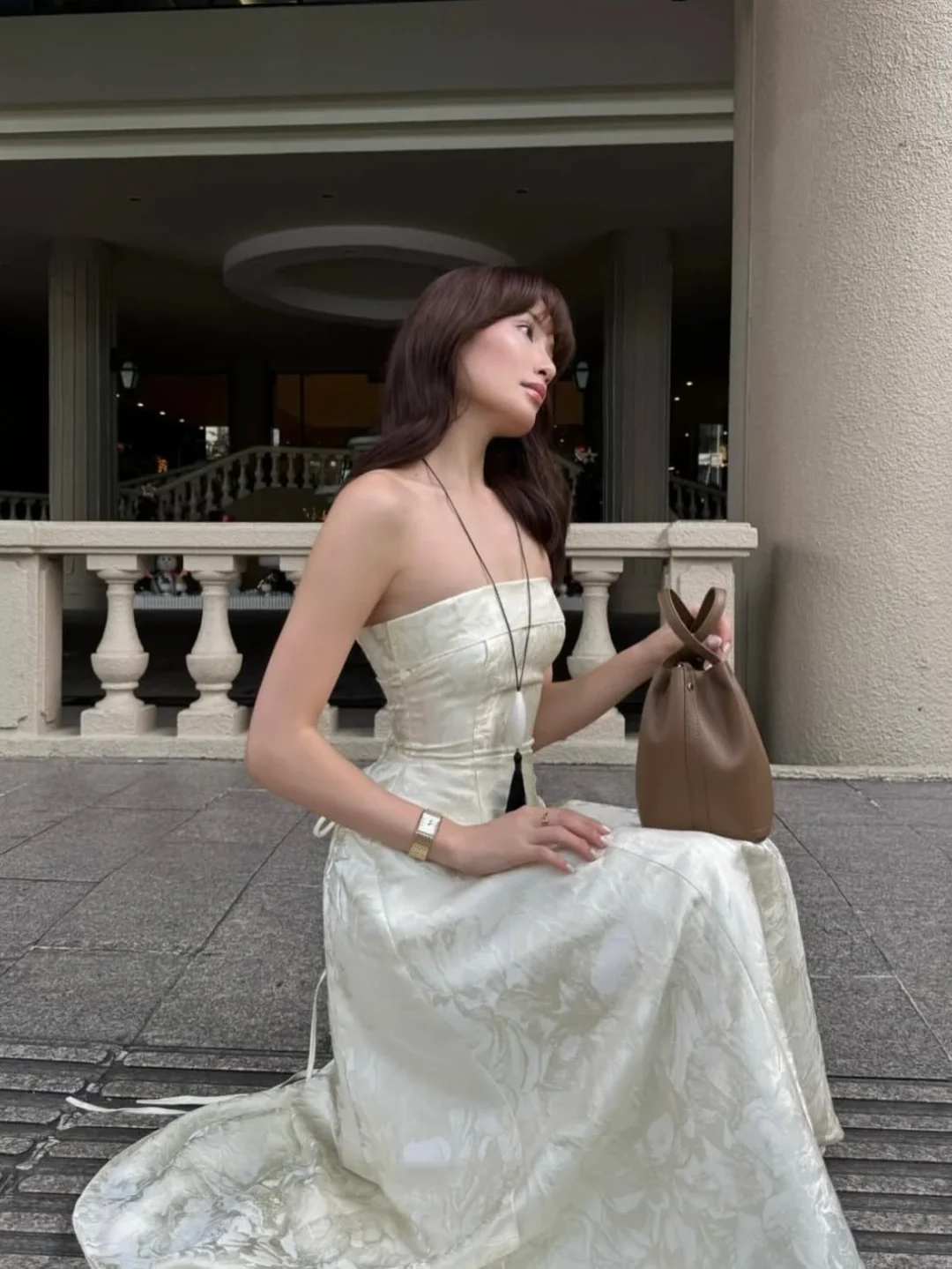 Ảnh 3 của Đầm midi corset lụa kem Fini8