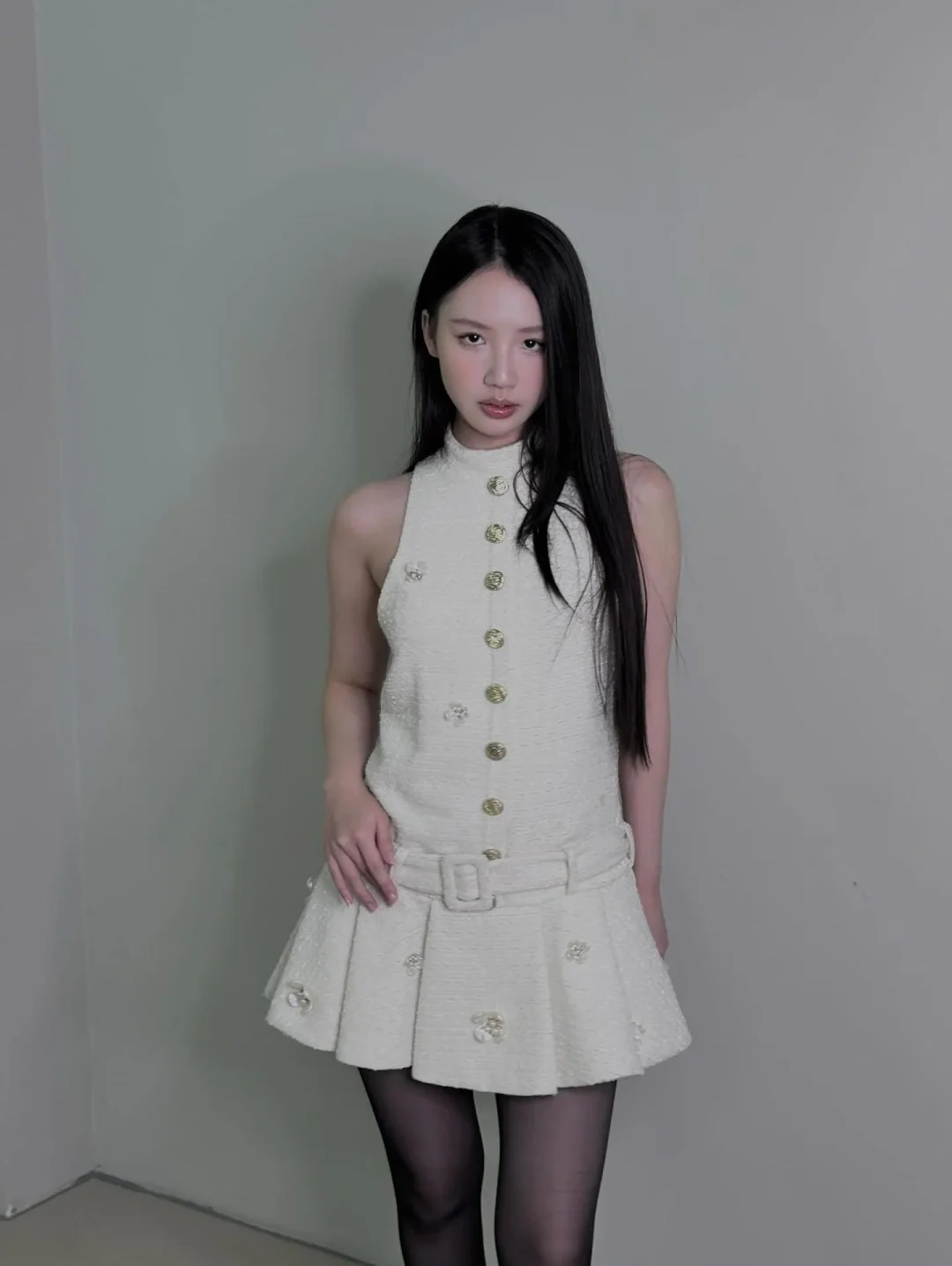 Photo 1 of Đầm tweed trắng ngắn Ononmade nữ
