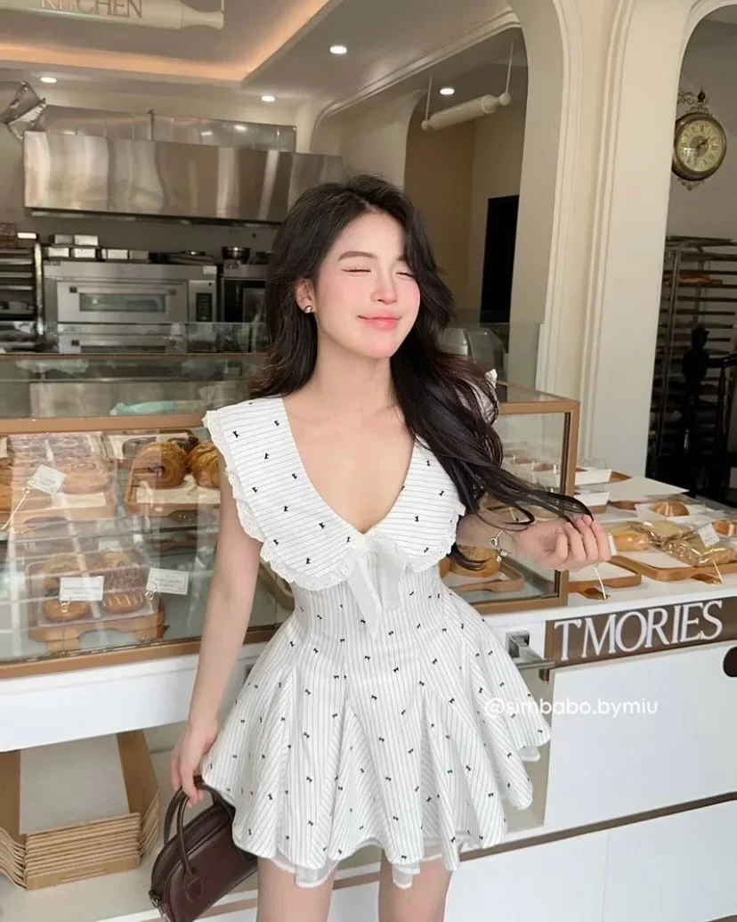 Photo 4 of Váy mini trắng nữ dáng xòe dễ thương