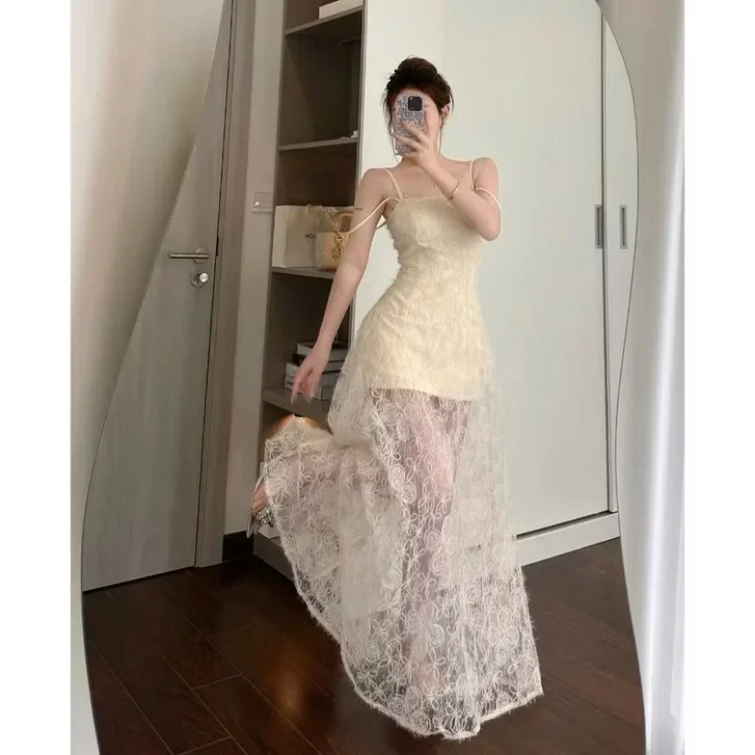 Ảnh 2 của Váy ren maxi hai dây màu kem nữ