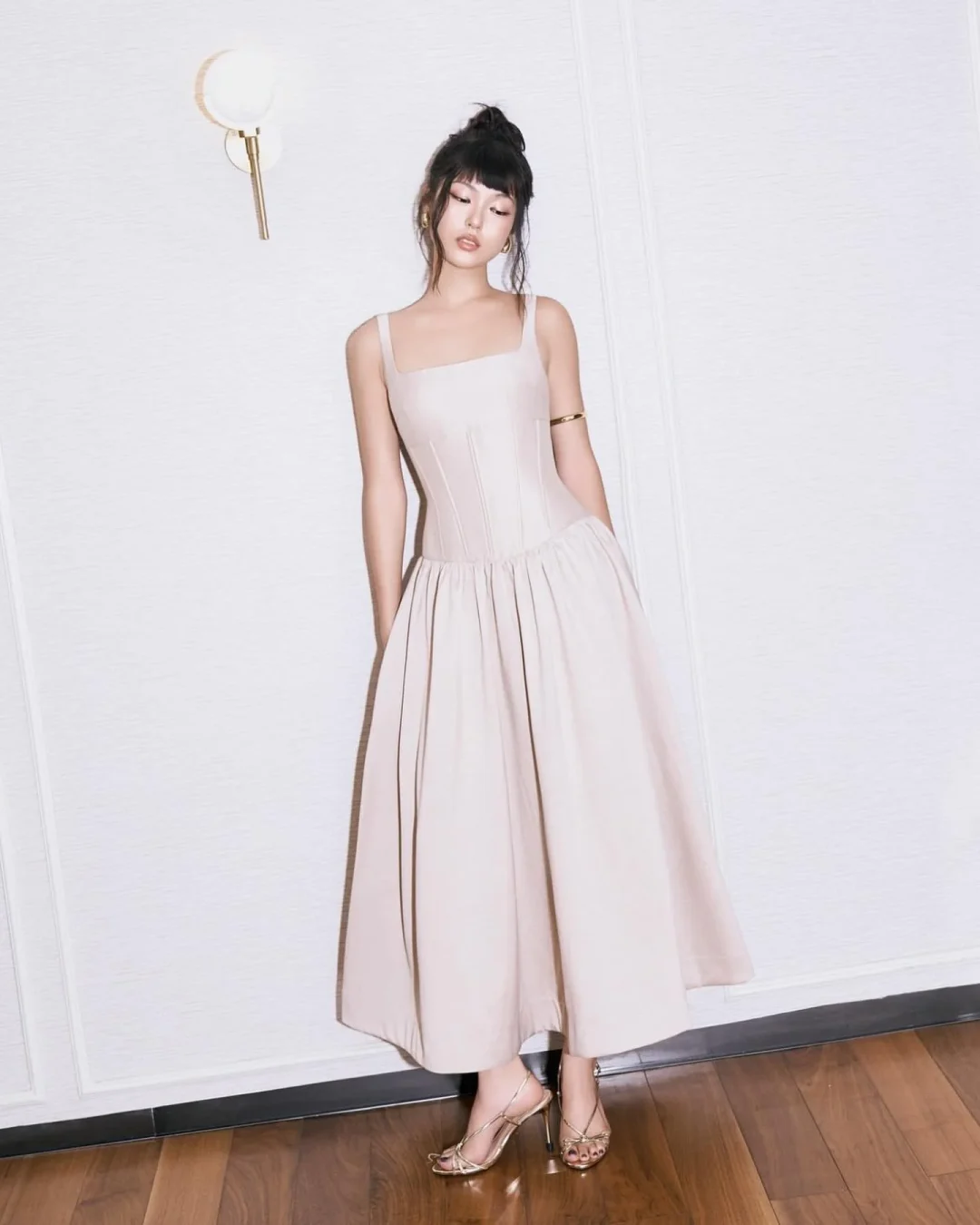 Ảnh 1 của Váy midi corset lụa nude Rechic