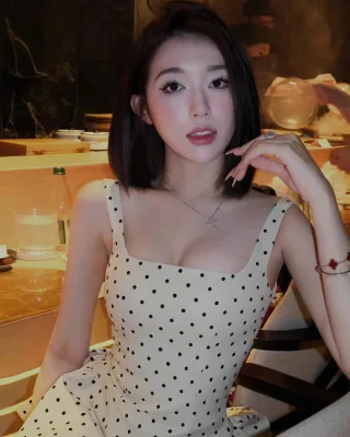 Ảnh 1 của Váy chấm bi hai dây Lsoul size M