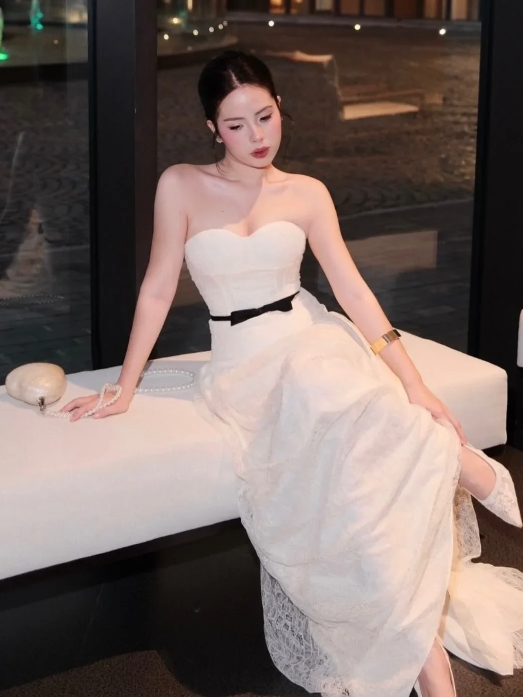Photo 2 of Đầm cưới trắng strapless Amelie size M