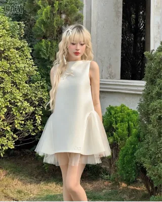 Photo 1 of Váy tulle trắng hai lớp brand Cazi