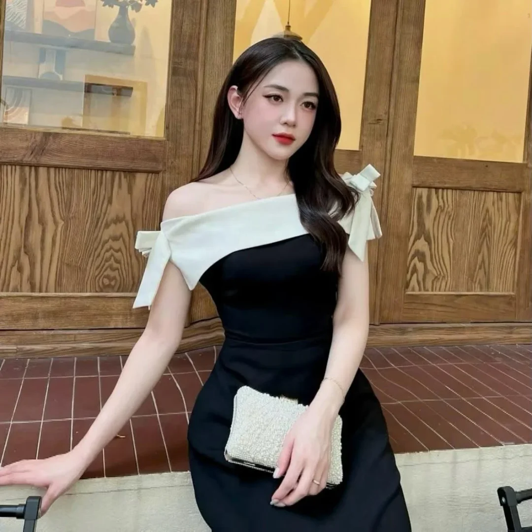 Photo 2 of Váy midi trễ vai đen trắng nữ