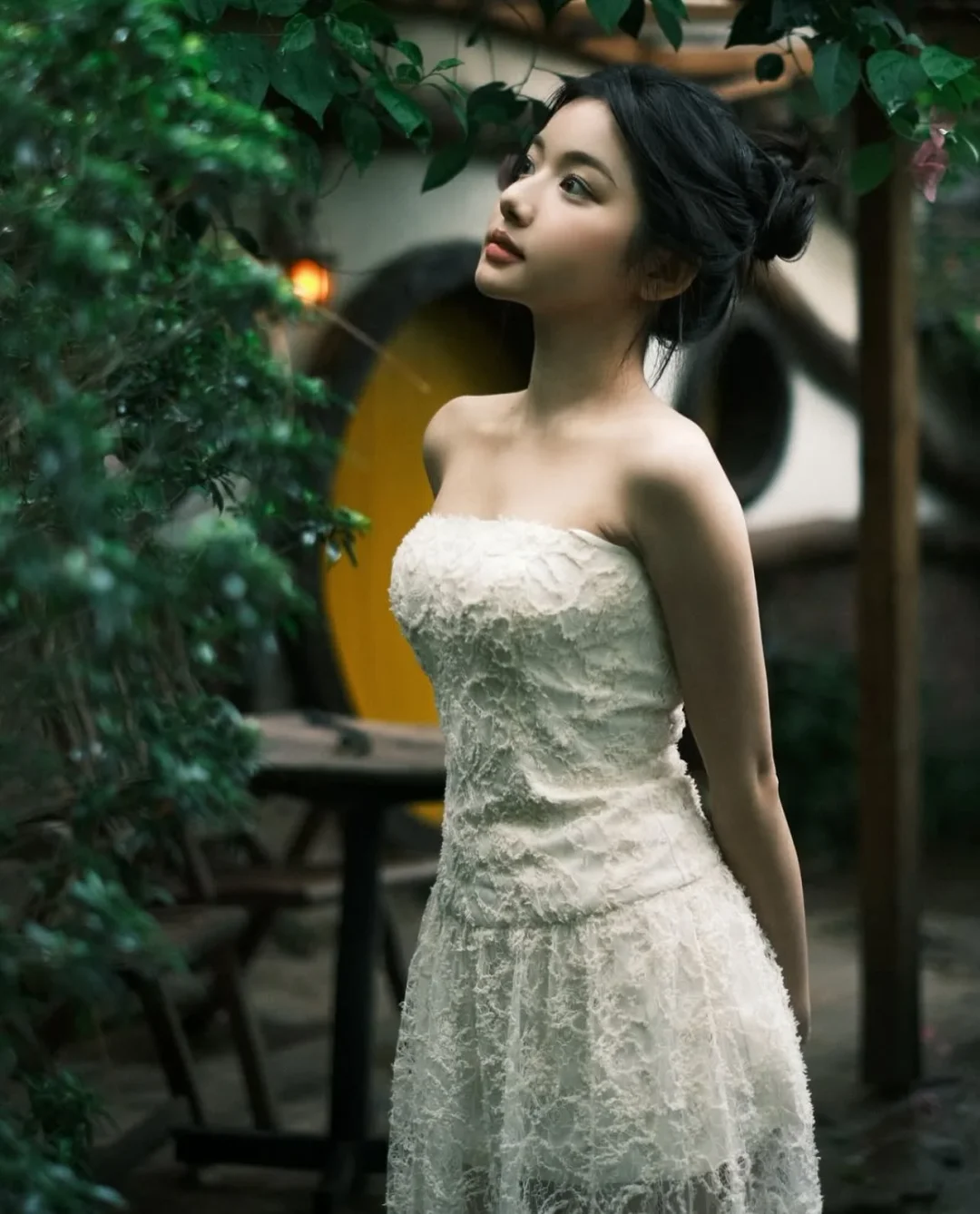 Photo 2 of Đầm ren kem cúp ngực dài Noon.tillmoon