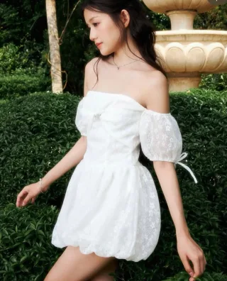 Ảnh 2 của Đầm trắng ngắn trễ vai ren nữ size M