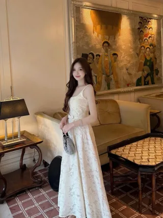 Photo 1 of Đầm ren maxi trắng nữ Jolie Loft