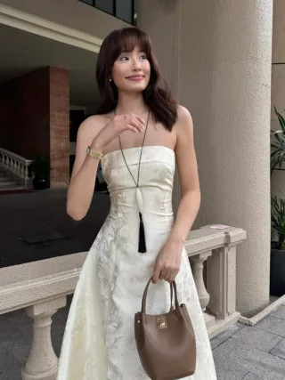 Ảnh 4 của Đầm midi corset lụa kem Fini8