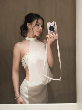 Photo 1 of Đầm yếm ren trắng Maikaa thiết kế nữ
