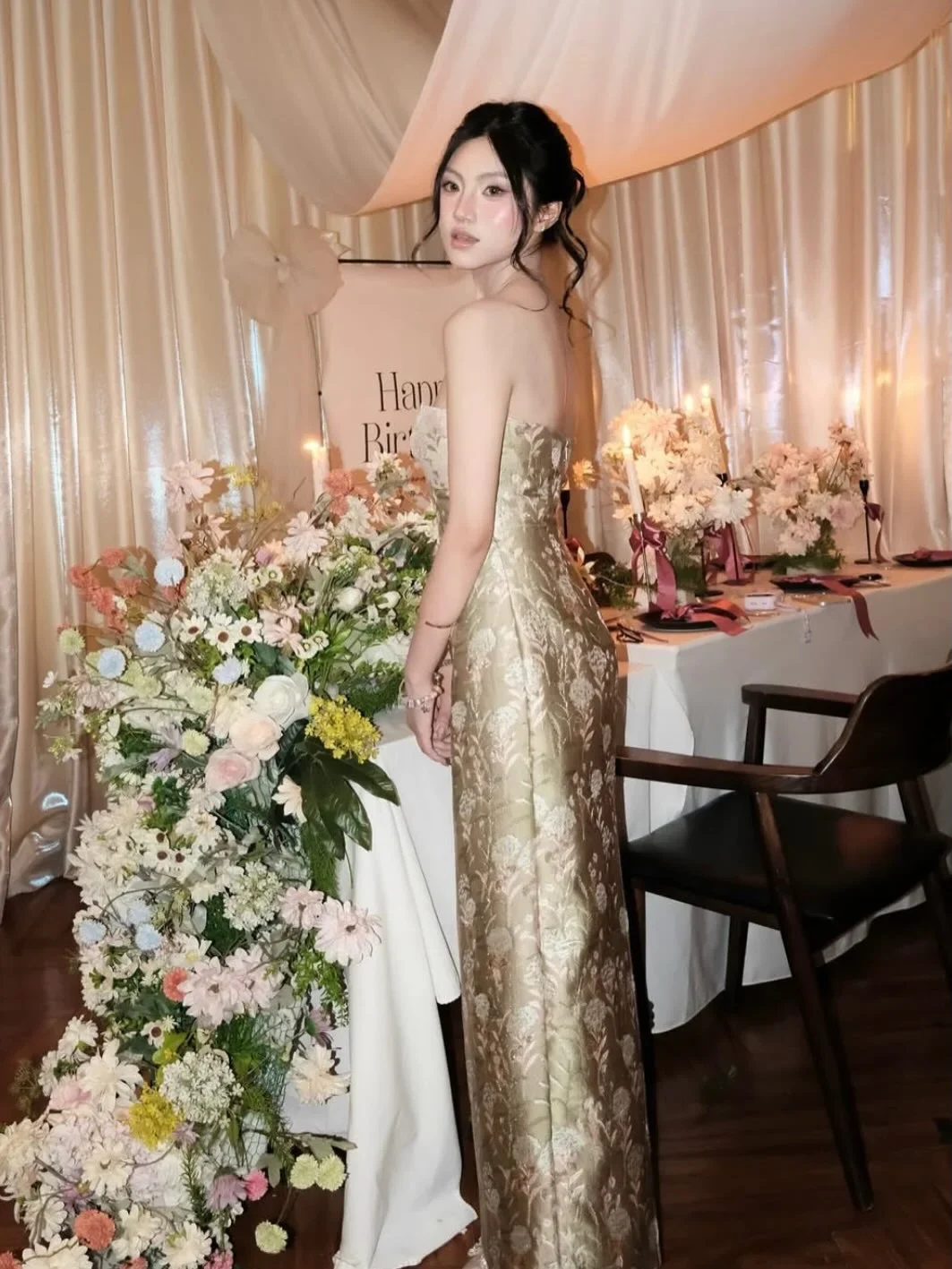 Photo 3 of Váy dài lụa hoa văn xanh mint Afrodille