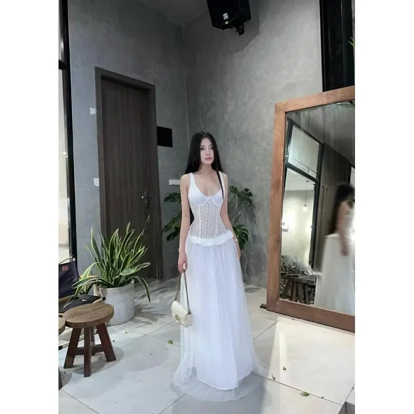 Photo 2 of Set váy corset ren trắng nữ tính