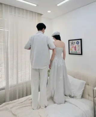 Photo 3 of Đầm maxi trắng hai dây nữ