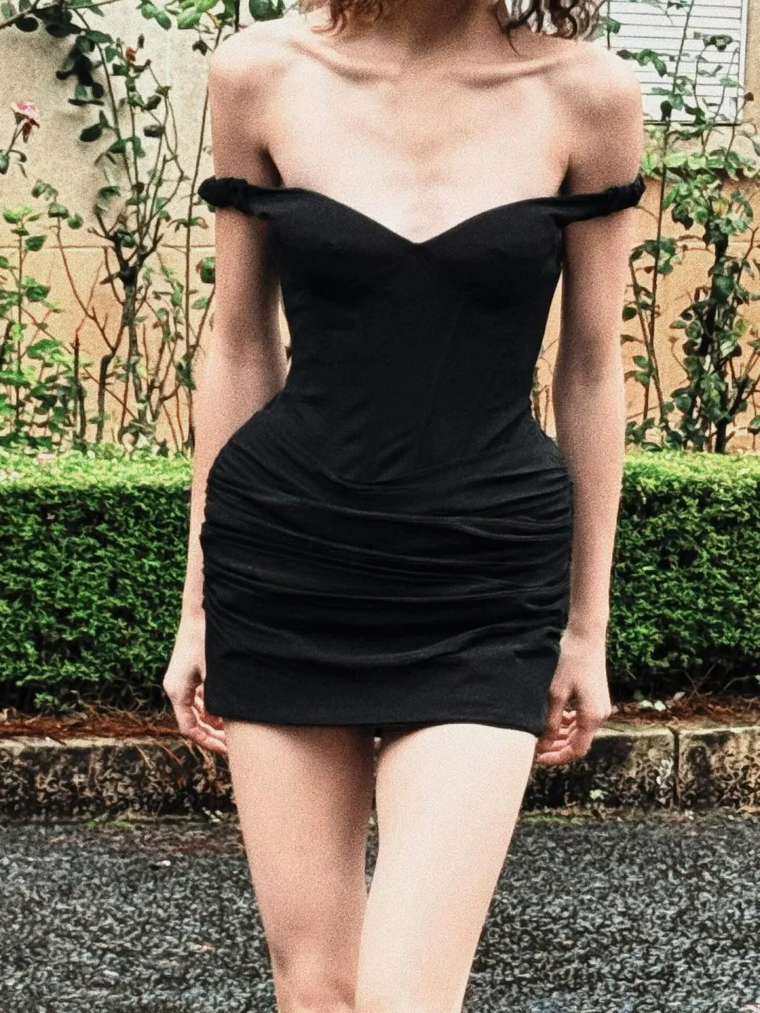 Photo 7 of Đầm corset đen ngắn Ononmade size M