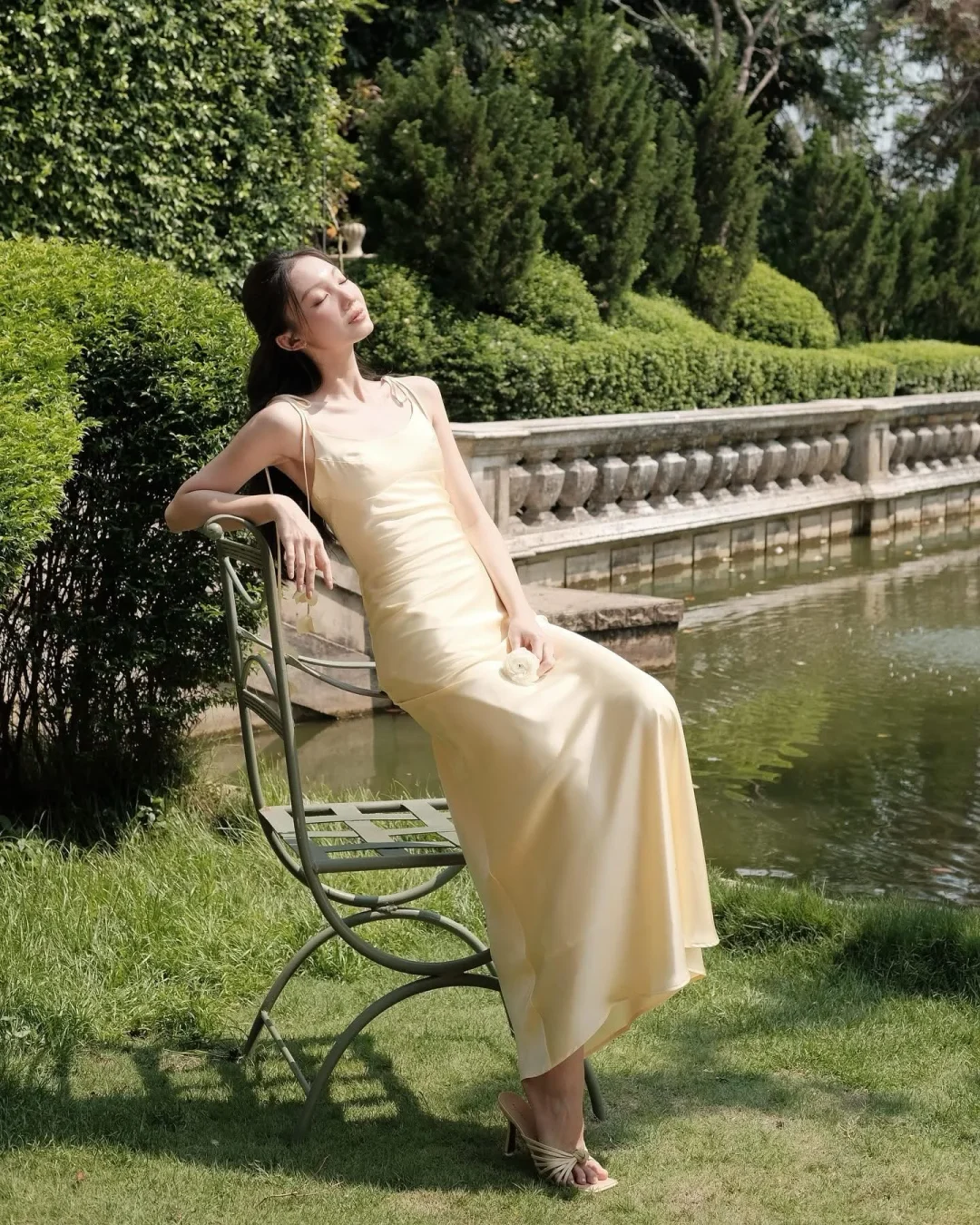Ảnh 4 của Váy dài satin kem Rubies size S