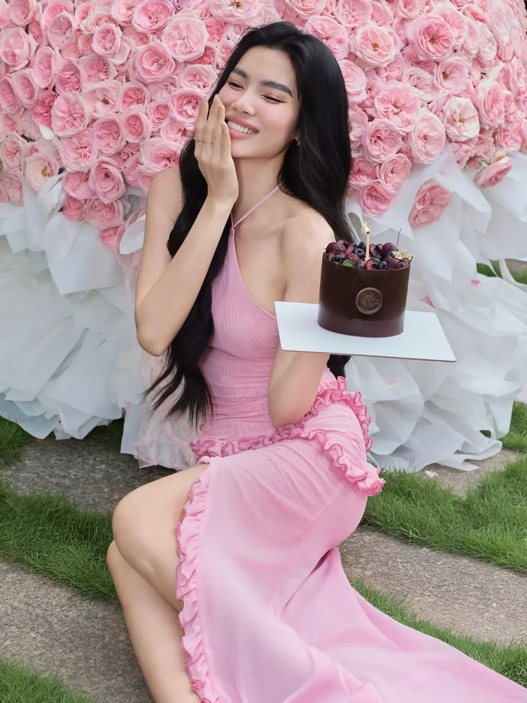 Photo 3 of Váy đầm hồng len xẻ tà Lanchy size S