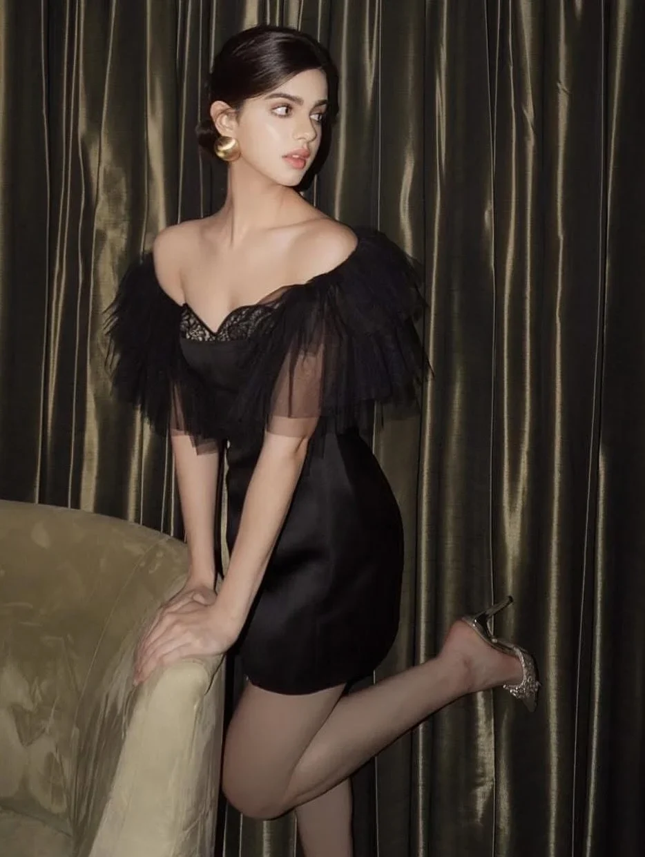 Ảnh 4 của Đầm ngắn satin đen OIA STUDIOS