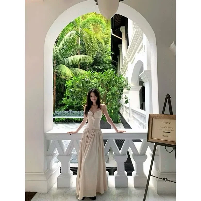 Ảnh 6 của Bộ set áo hai dây chân váy be nữ