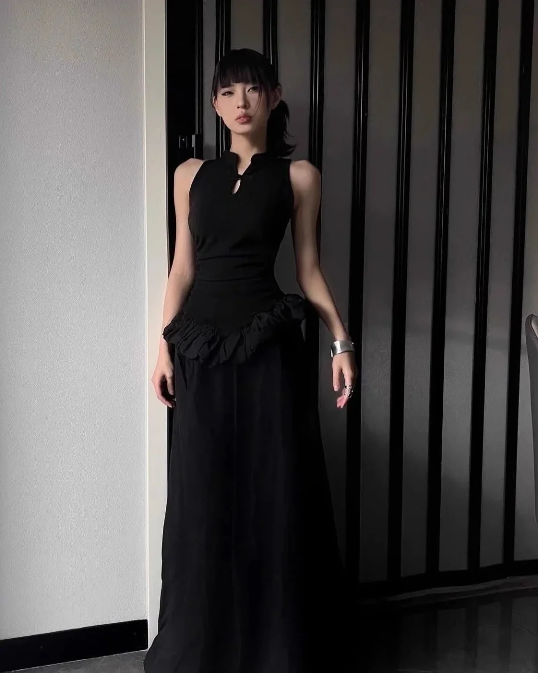 Photo 5 of Đầm maxi đen peplum dạ hội nữ