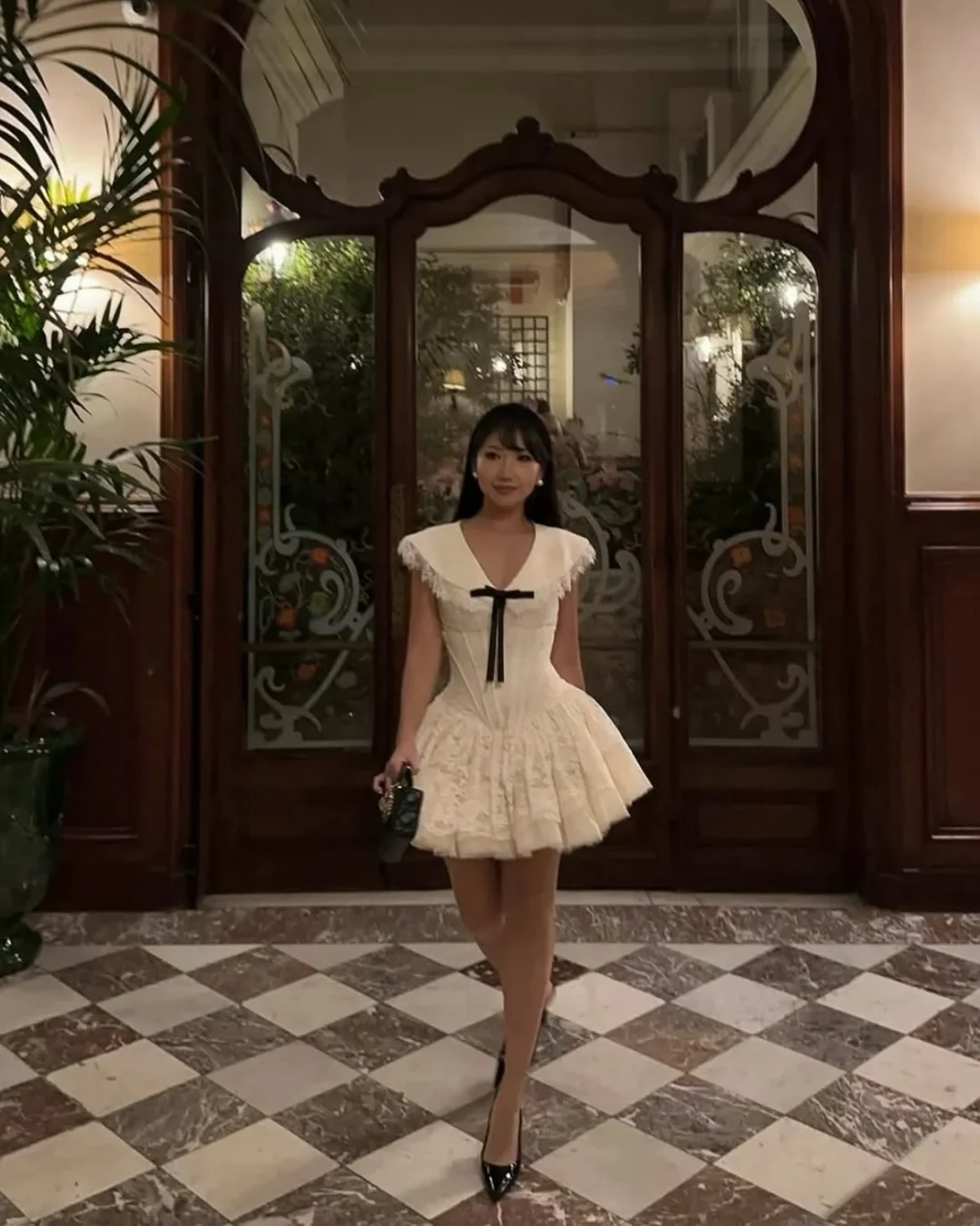 Photo 2 of Đầm ren trắng cổ búp bê Darling.ism