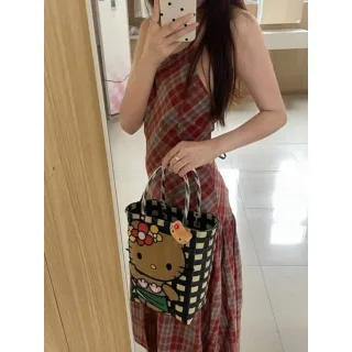 Photo 3 of Váy maxi caro đỏ đô hai dây nữ