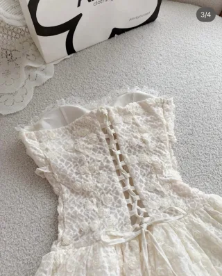 Photo 3 of Váy ren trắng kem strapless nữ