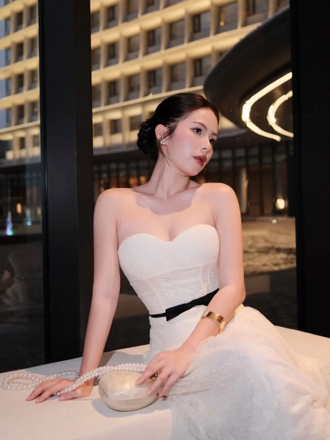 Photo 5 of Đầm cưới trắng strapless Amelie size M