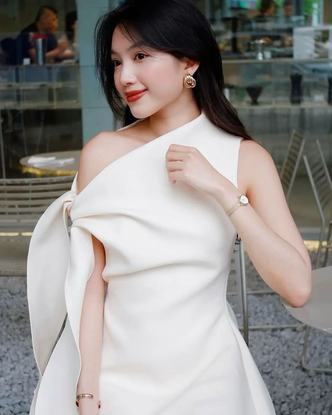 Ảnh 4 của Đầm trễ vai nơ lớn màu kem LANE JT
