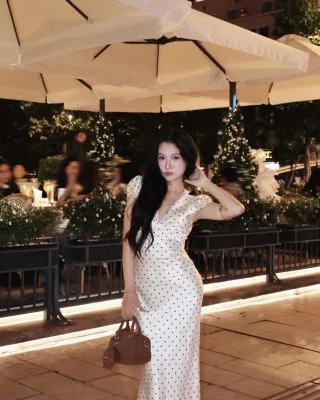 Ảnh 4 của Váy dài lụa chấm bi trắng nữ