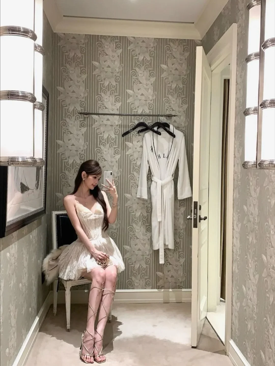 Photo 8 of Đầm ren tulle kem Ononmade nữ