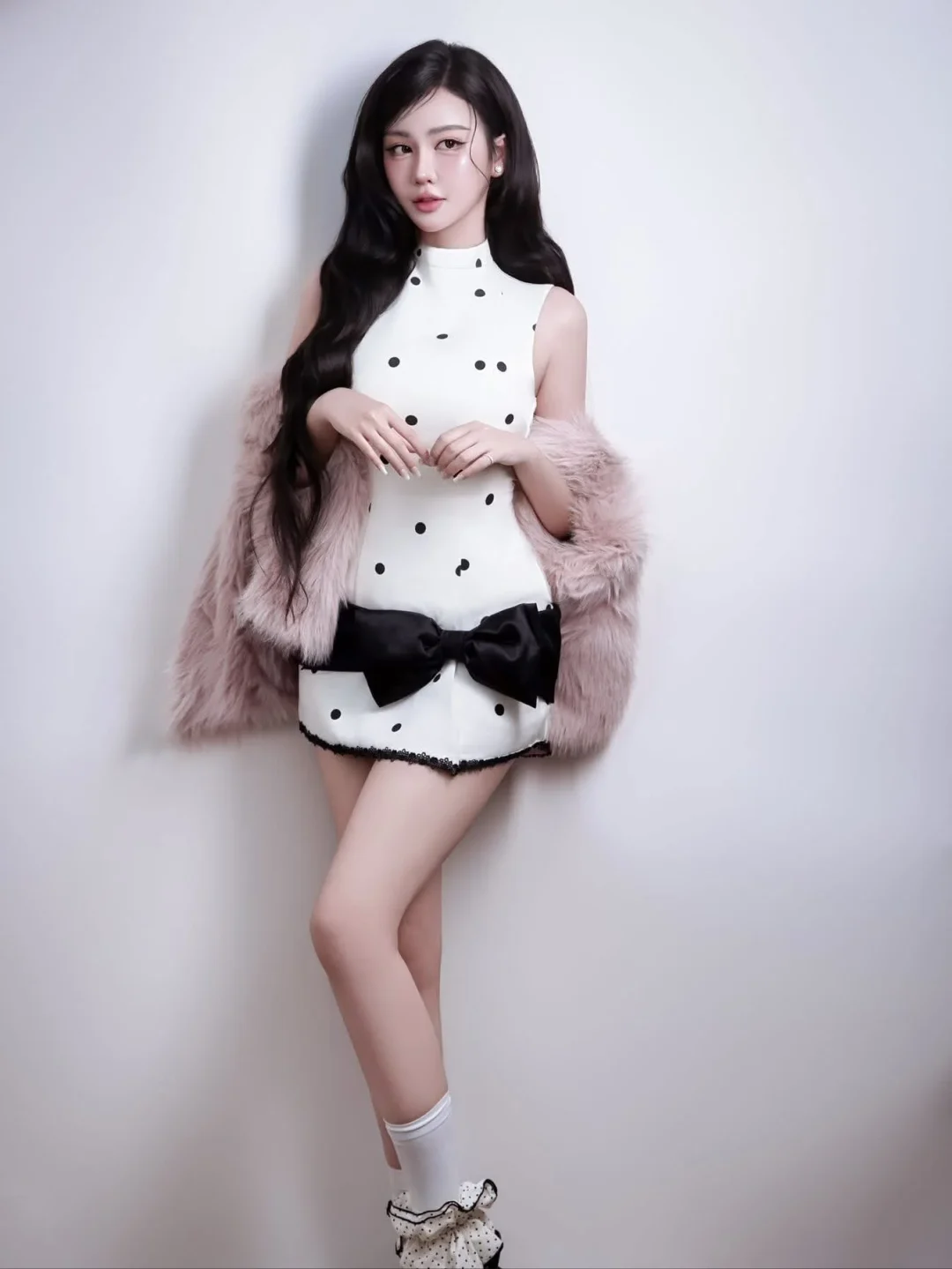 Ảnh 4 của Đầm mini chấm bi nơ đen Doublebizz