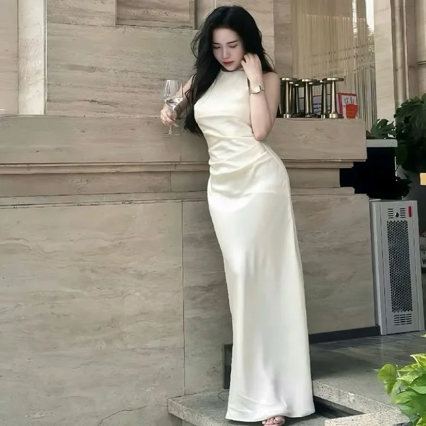 Photo 1 of Váy dạ hội lụa trắng dài nữ
