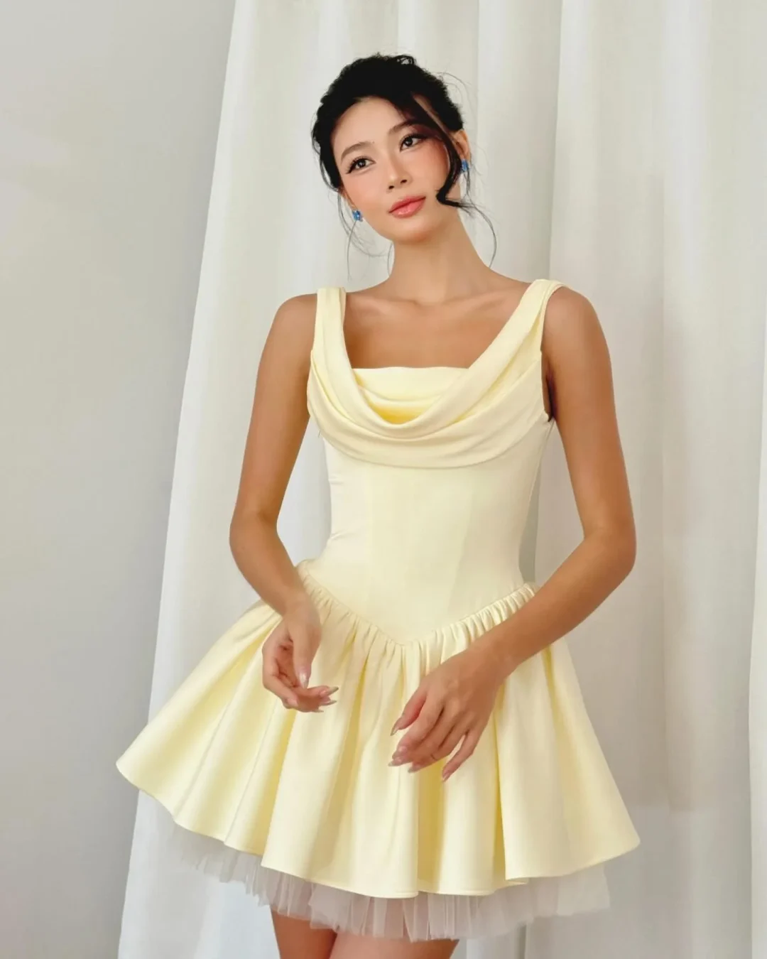 Photo 1 of Đầm ngắn cổ đổ vàng nhạt Jubin Studio