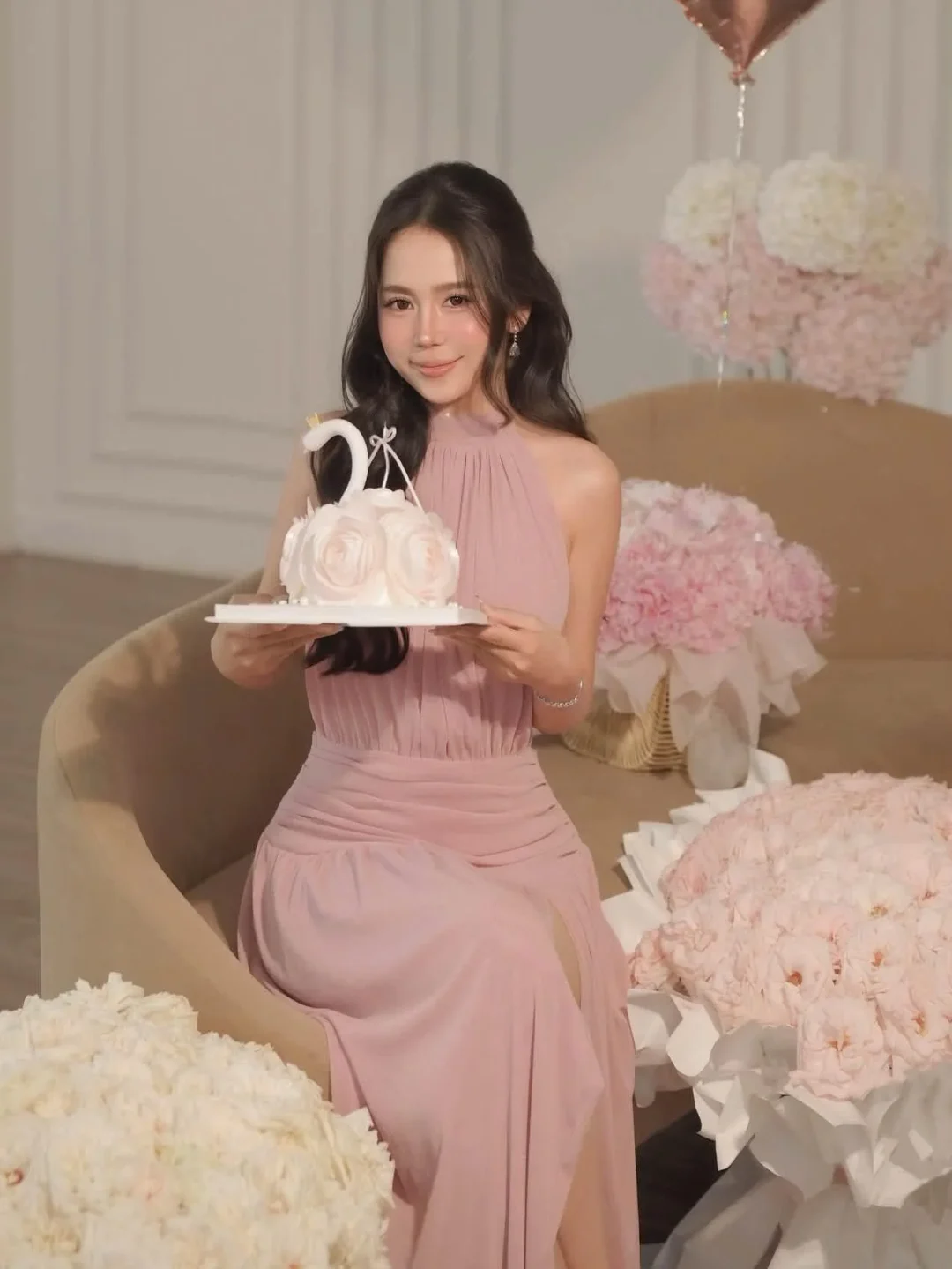 Photo 4 of Váy maxi hở lưng hồng Iamcoco nữ