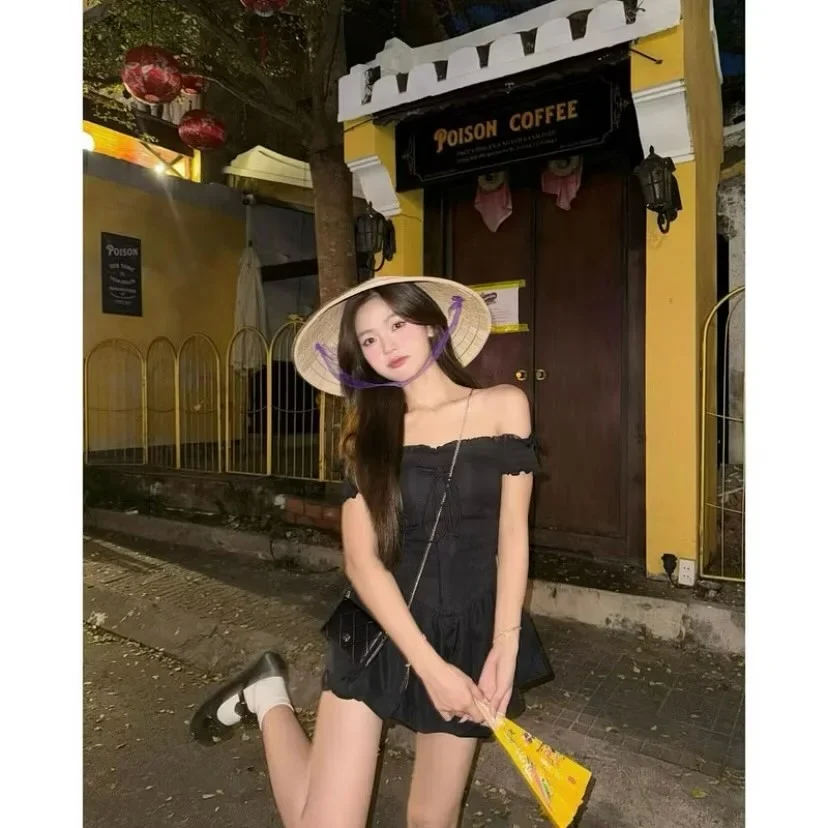 Ảnh 2 của Đầm trễ vai đen mini nữ tính