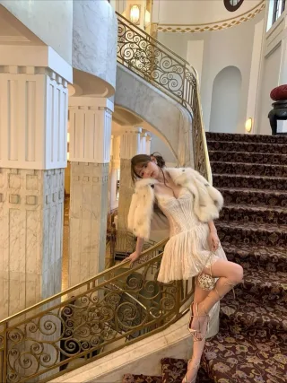 Photo 4 of Đầm ren tulle kem Ononmade nữ