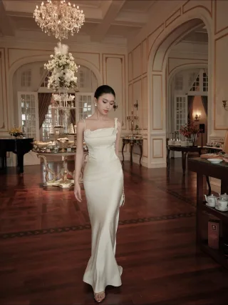Ảnh 4 của Váy dài lụa kem Those Studios