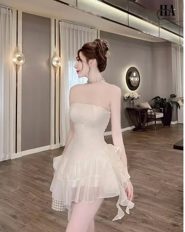 Photo 2 of Đầm cúp ngực mini voan kem nữ
