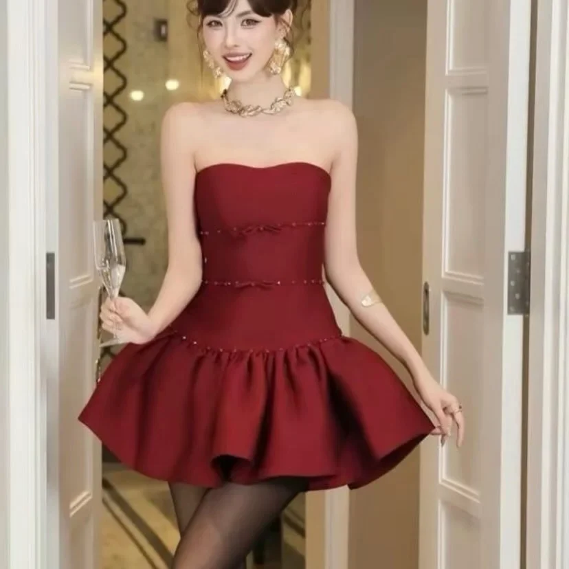 Photo 2 of Đầm cúp ngực peplum đỏ rượu vang