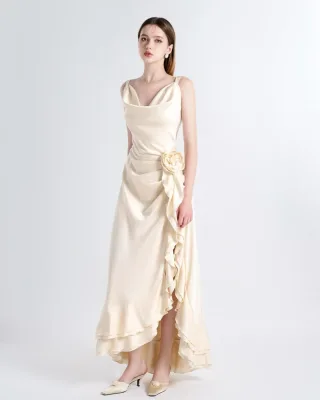 Ảnh 1 của Váy dạ hội satin kem XIPI size S