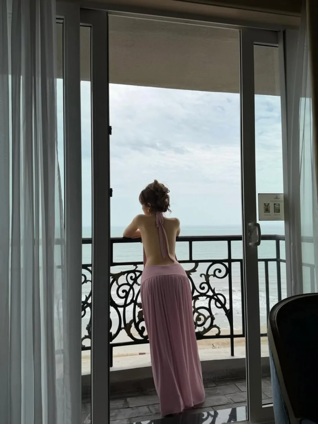 Photo 6 of Đầm halter tím nhạt Iamcoco xẻ tà