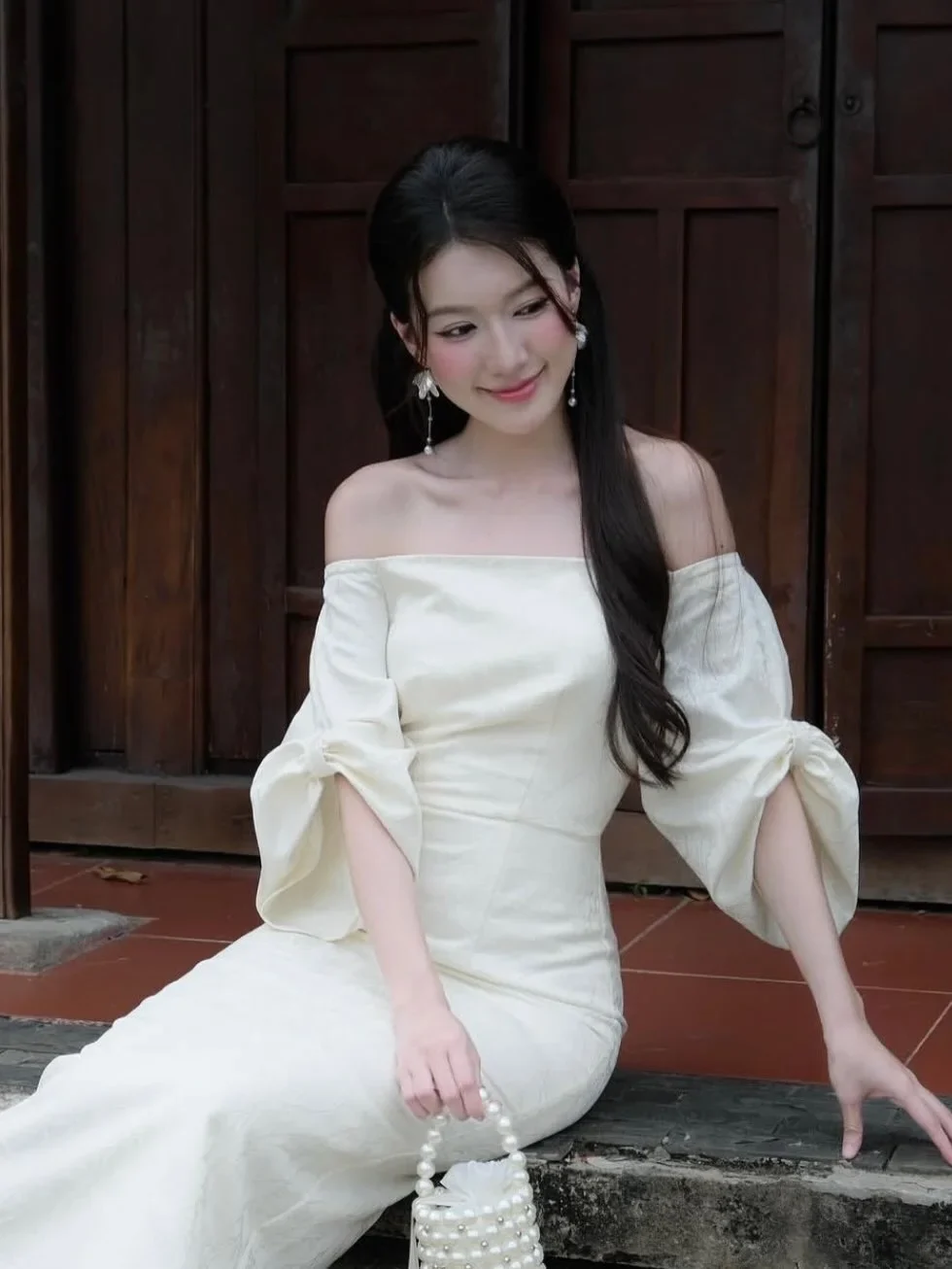Ảnh 4 của Đầm trễ vai tay phồng trắng kem Lillie