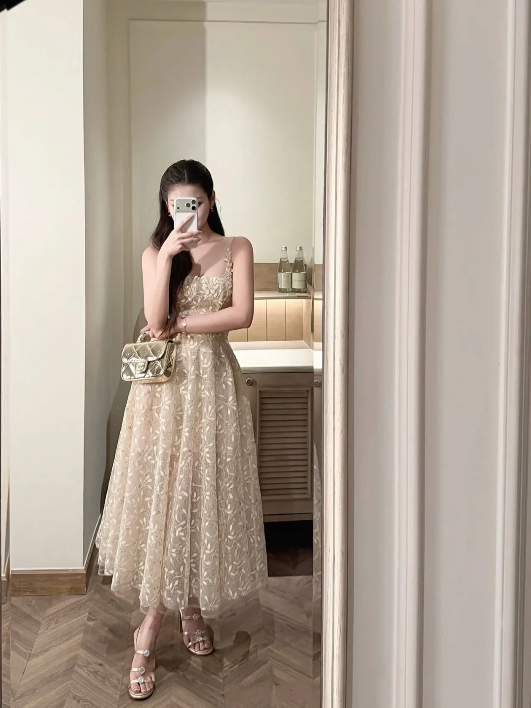 Ảnh 1 của Đầm maxi ren hoa kem Chou Chou