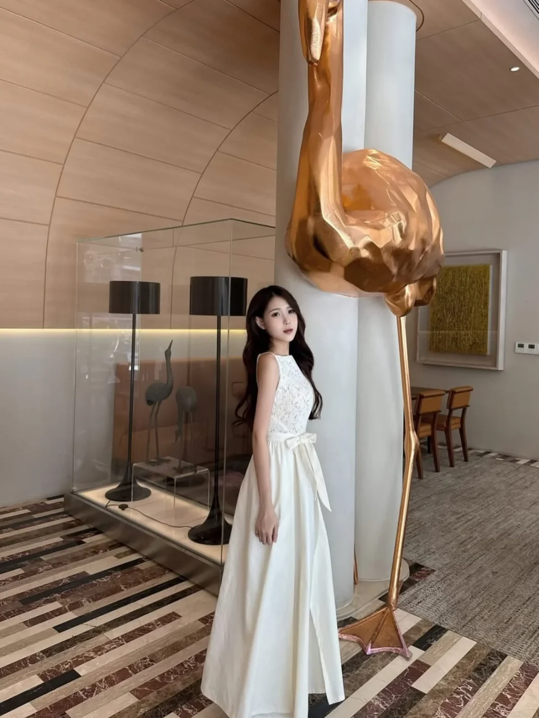 Ảnh 4 của Đầm maxi ren trắng Monico thanh lịch