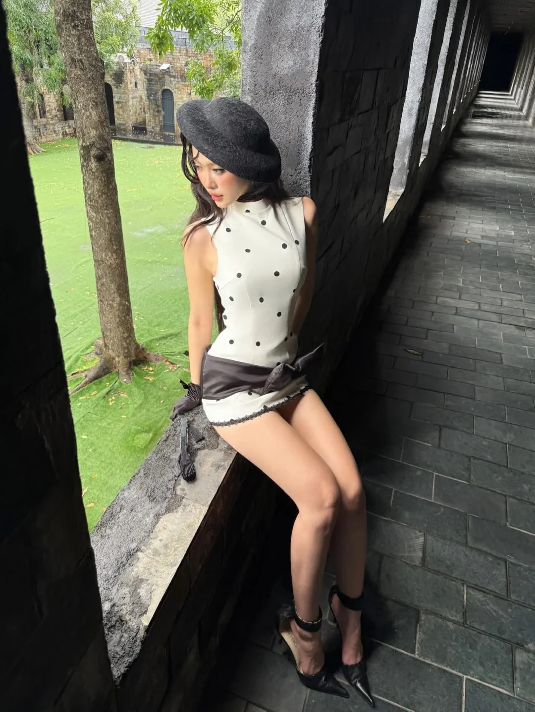 Ảnh 4 của Đầm chấm bi trắng nơ đen Doublebizz