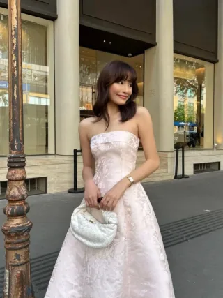 Ảnh 3 của Đầm strapless ren hoa hồng Fini8