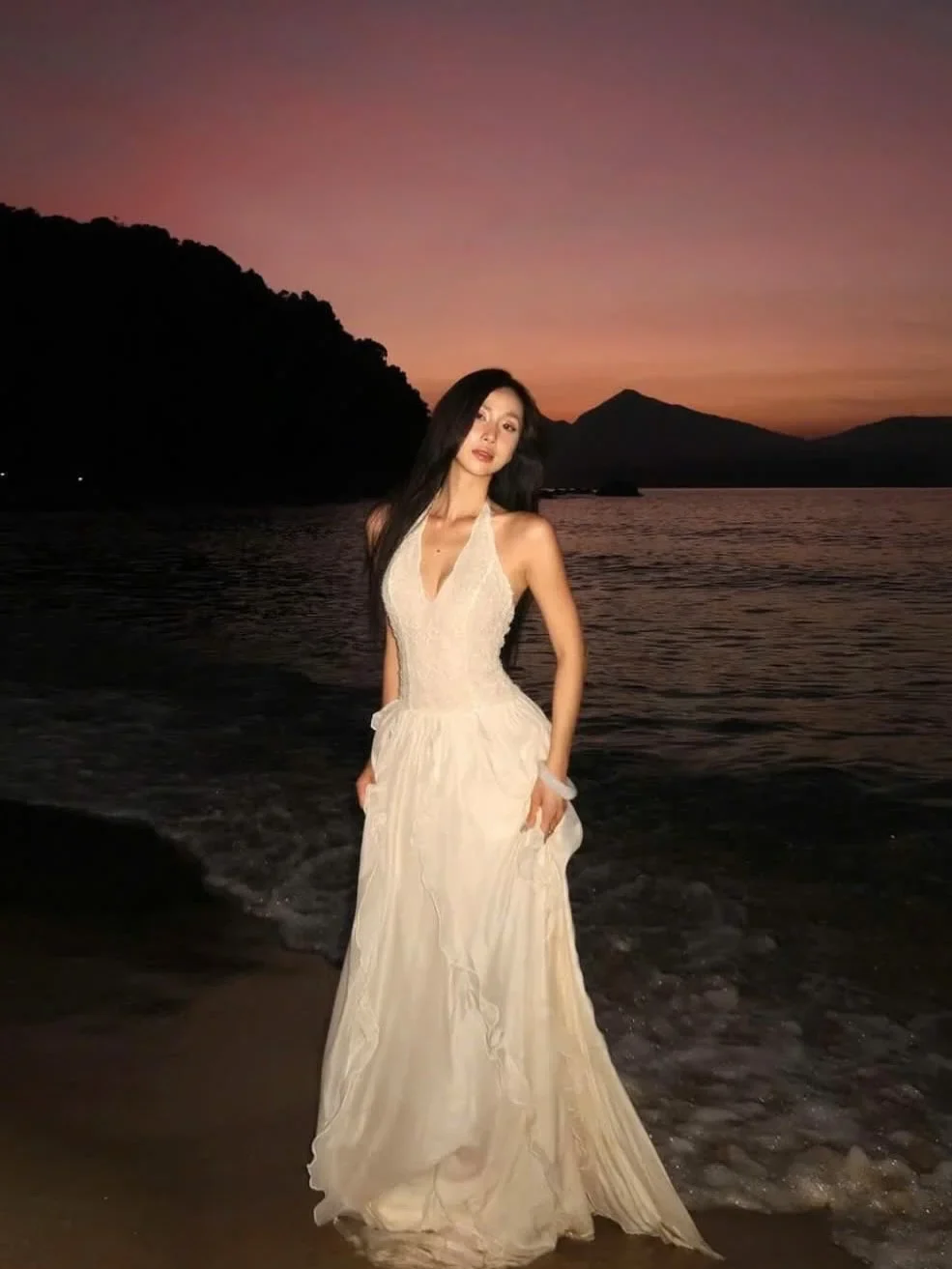 Photo 1 of Đầm maxi ren trắng Amelie size S